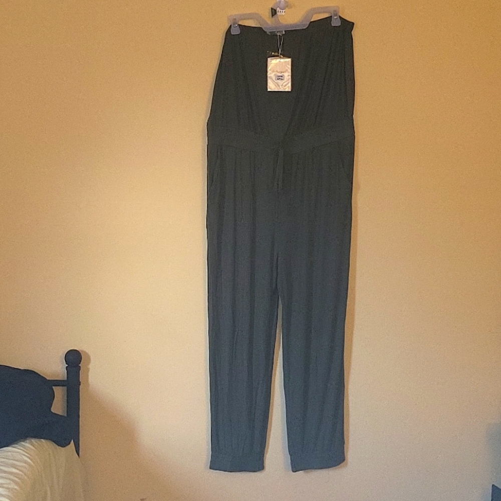 NWT olive green strapless jumper size 2xl
